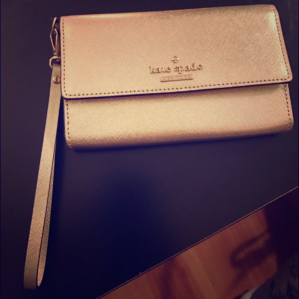 kate spade Cedar Street iPhone Wristlet
