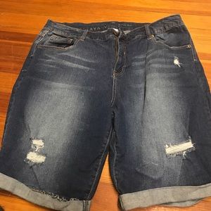 Plus size Bermuda shorts