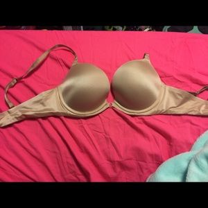 NWT Victoria secret push up bra 34 d