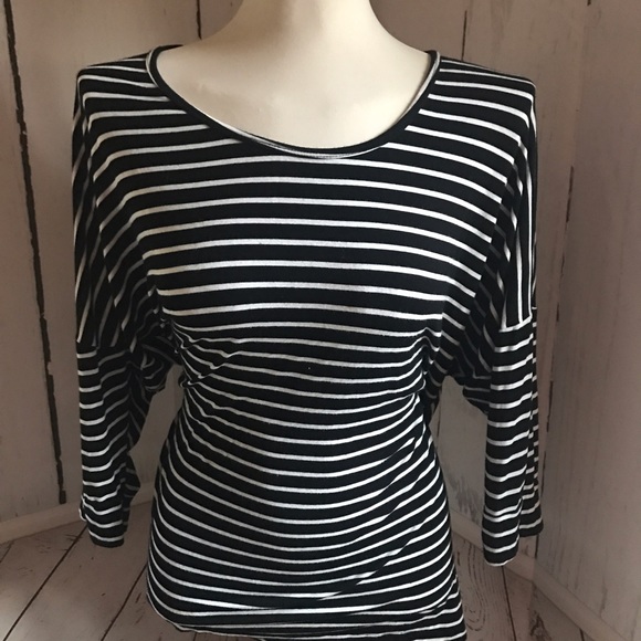 Black and white striped tunic, dollman style - Picture 2 of 3