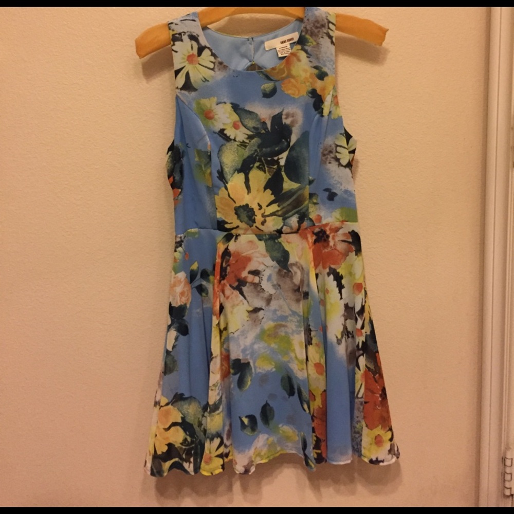 Floral Dress w/ Open Back