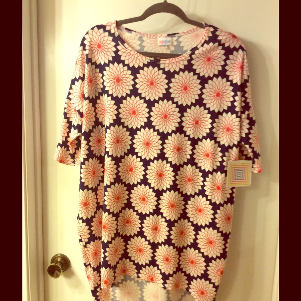 LuLaRoe Irma Top Medium M, NWT!