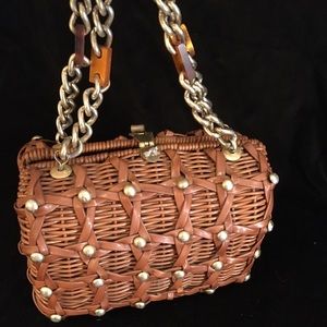 Vintage brown basket weave purse.