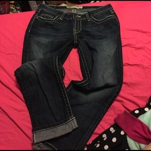 Excellent pre owned Buckle bke Madison capris