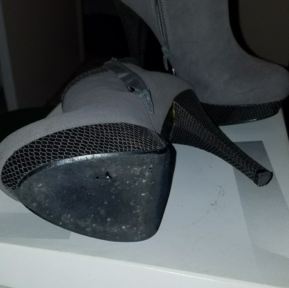Grey booties - Picture 4 of 4