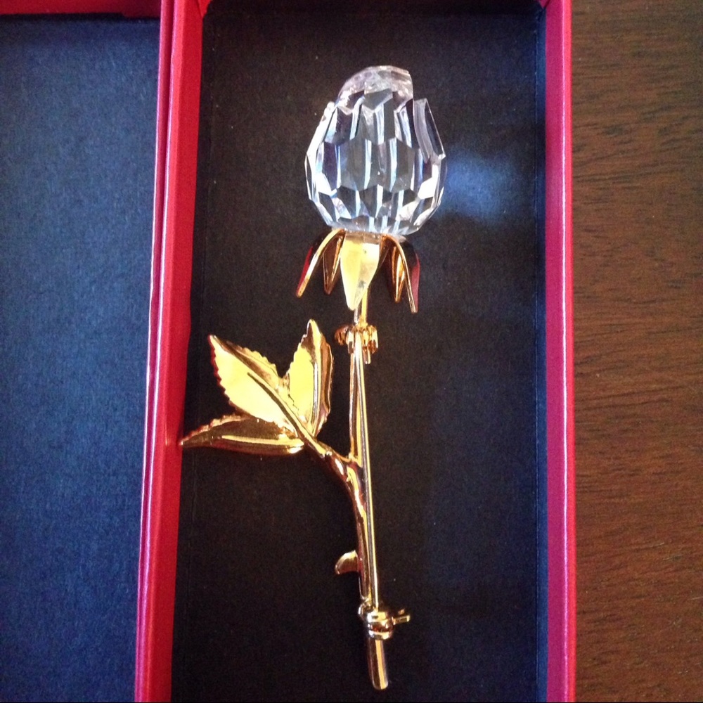 Pin brooch gold plated 🍃 and crystal 💎 rose 🌹