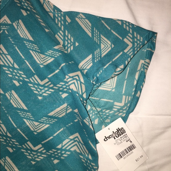 Teal Chevron Patterned Blouse - Picture 2 of 2