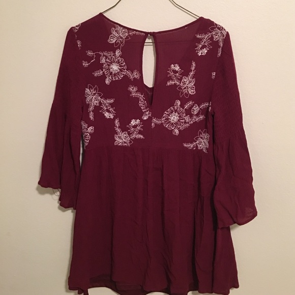 Francesca's Bell-sleeve Tunic Dress - Picture 2 of 5