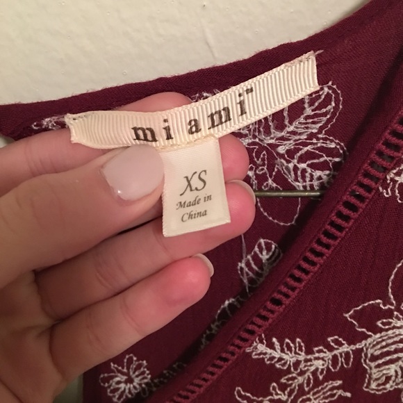 Francesca's Bell-sleeve Tunic Dress - Picture 4 of 5