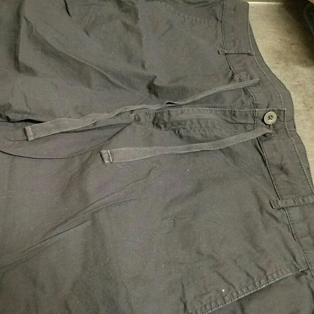 Navy blue Liz Claiborne capris