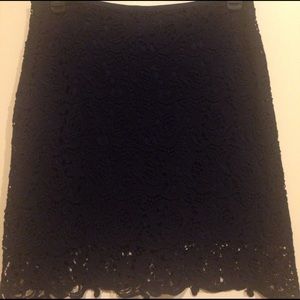Lace skirt