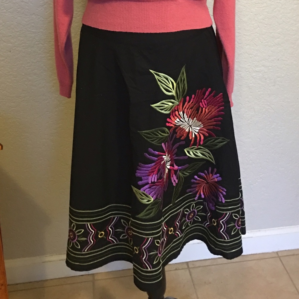 Full skirt with beautiful embroidery!