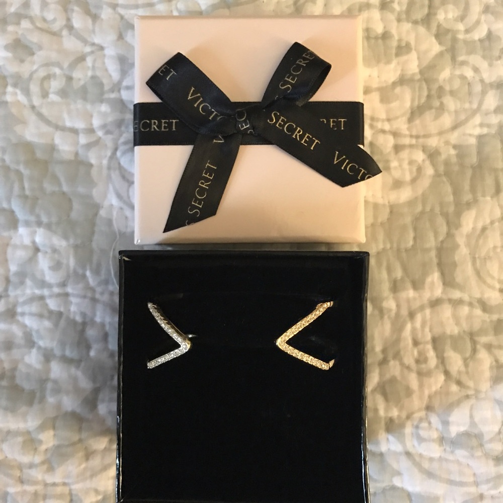 Victoria's Secret CZ gold tone open bracelet - Picture 5 of 5