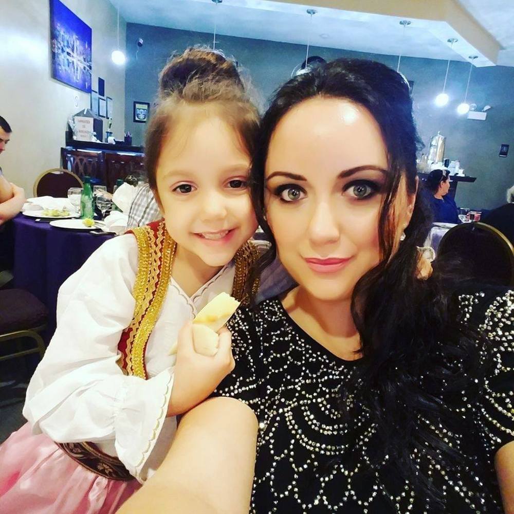 Meet your Posher, Enisa