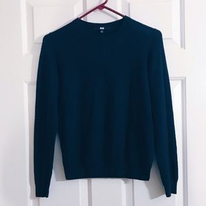 NWOT Uniqlo Cashmere Sweater