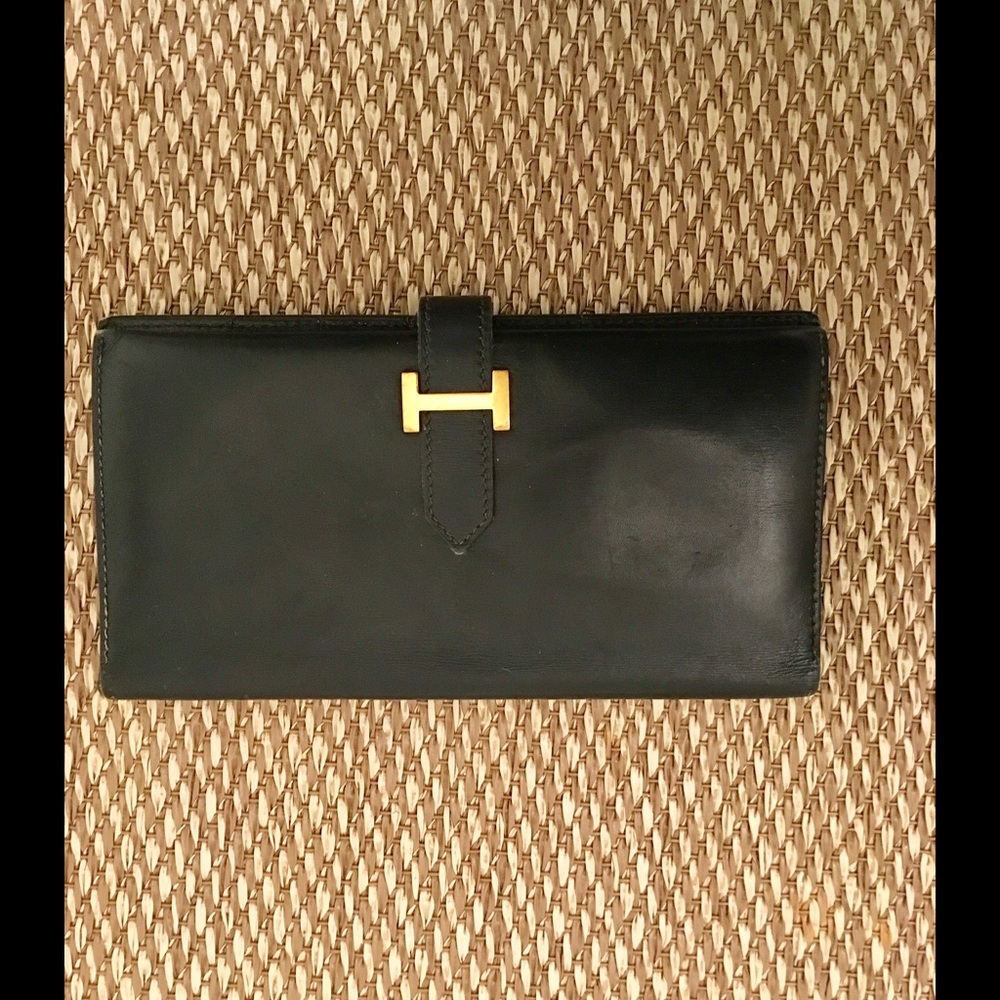 100% authentic Hermes Bean wallet