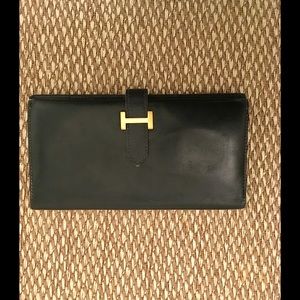 100% authentic Hermes Bean wallet