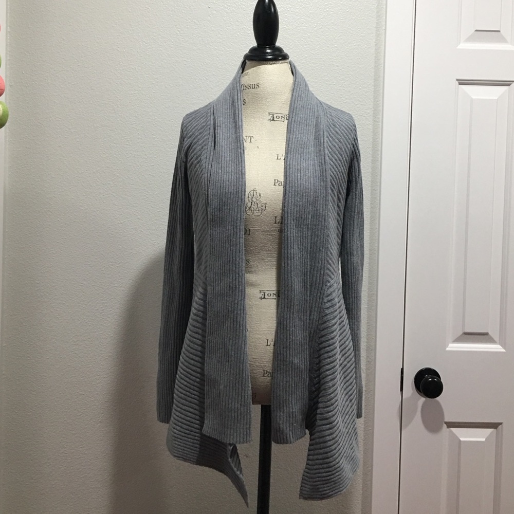 White House Black Market Gray Open Cardigan