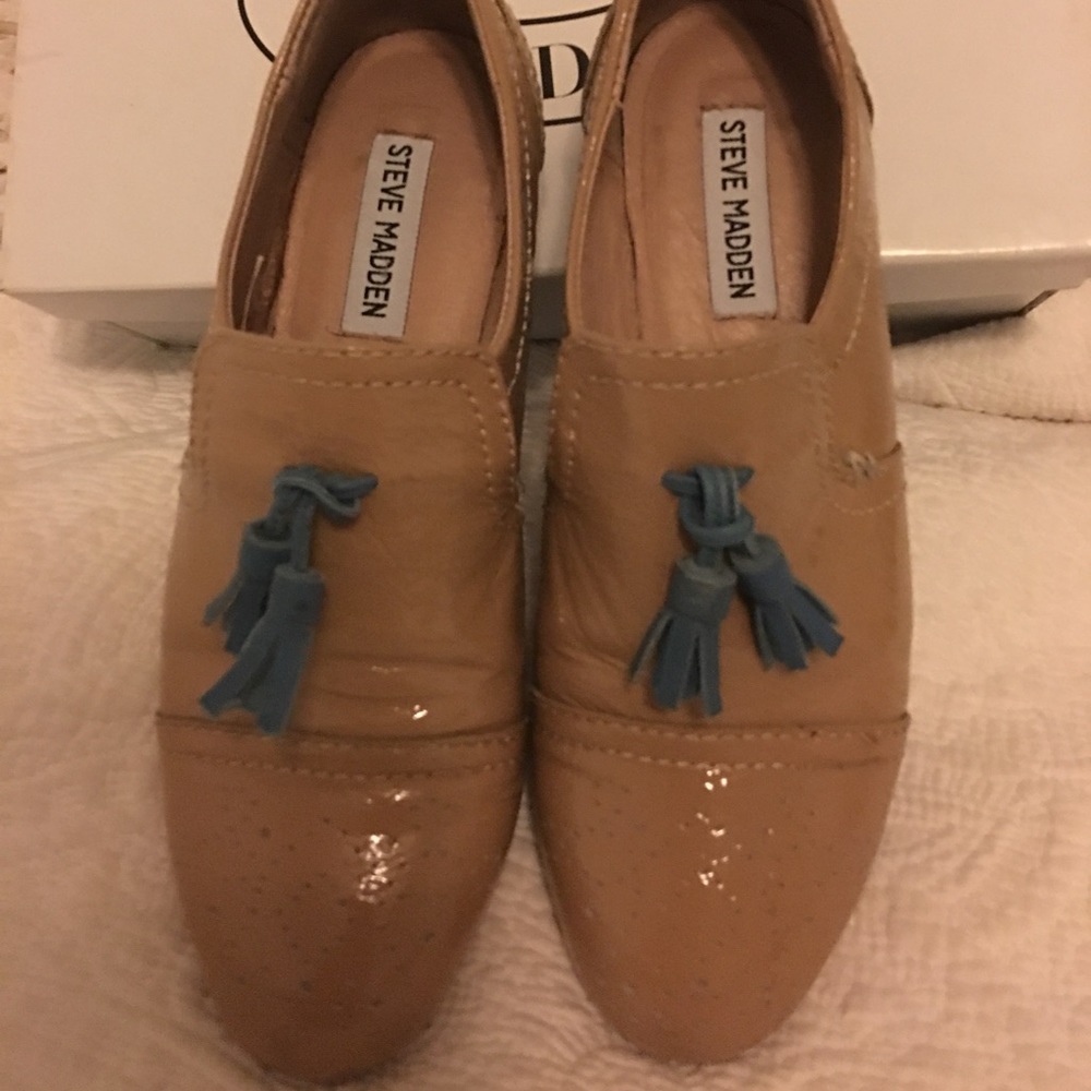 Super cute Steve Madden patent leather oxfords