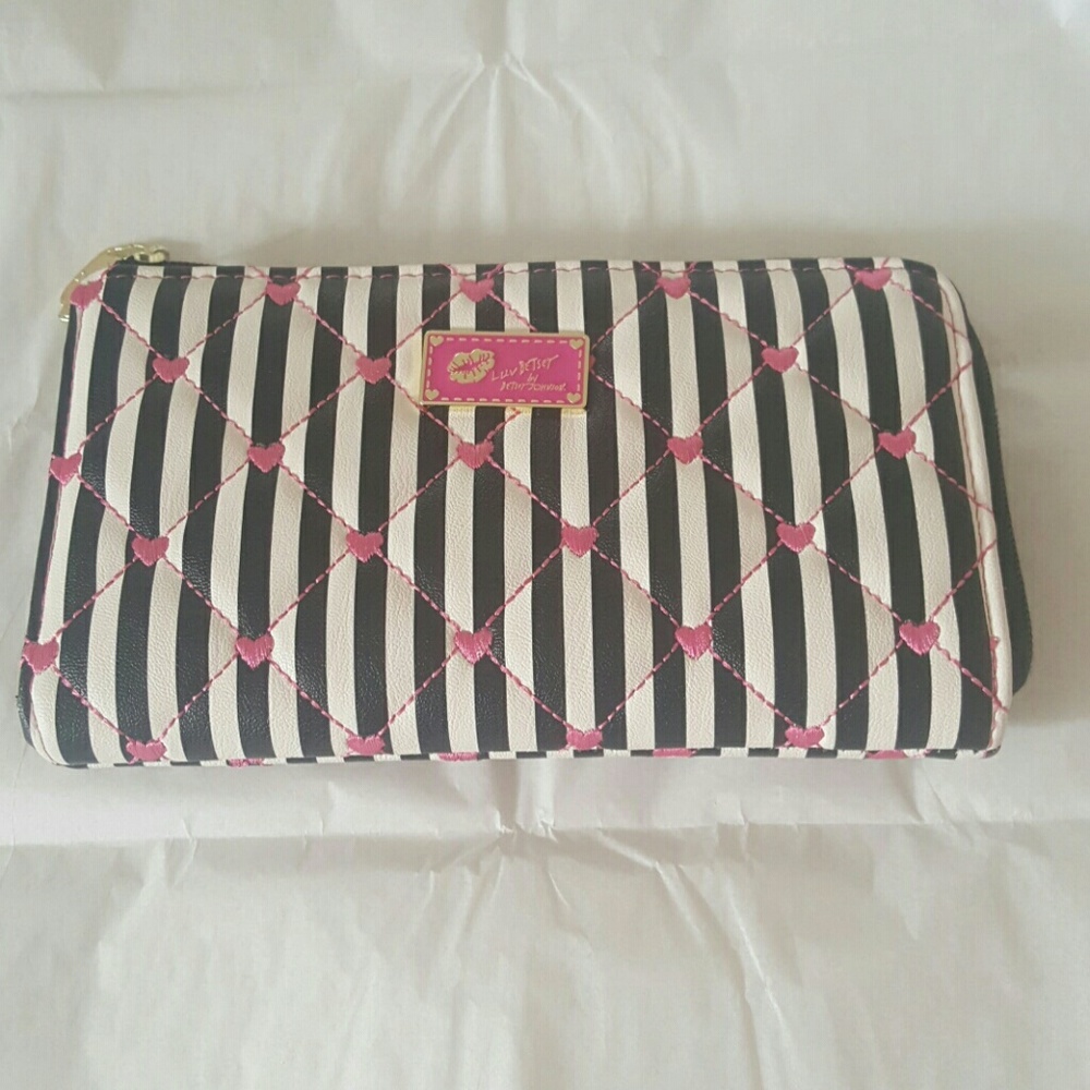 Betsey Johnson zip around wallet