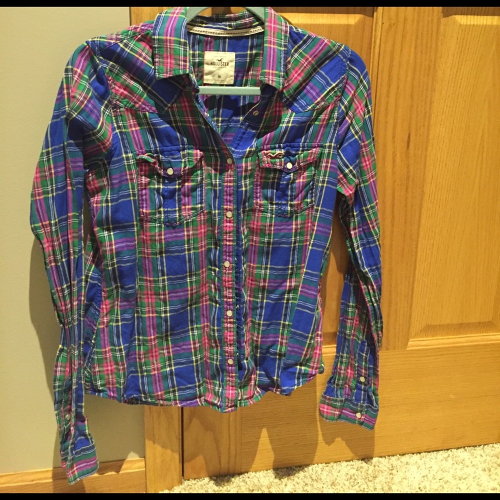 CUTE Hollister snap-down shirt