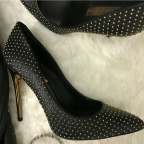 BCBGMAXAZRIA studded heels - Picture 3 of 3