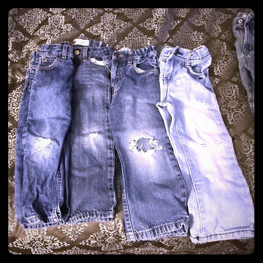 Kids boy jeans ($35Bundled) - Picture 2 of 3