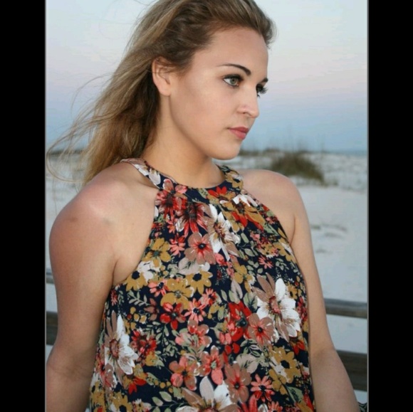 Beautiful Floral Print Dress - Picture 3 of 4