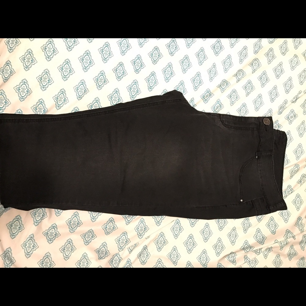 Black skinny jeans
