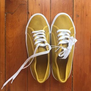 New Old Navy Women's Size 7 Casual Sneakers