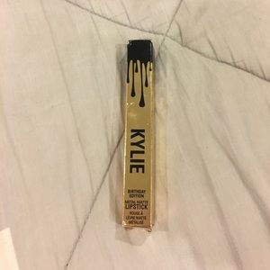 Kylie Cosmetics Metal Matte Lipstick