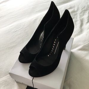 Dolce Vita Isabel Women Peep-Toe Suede Heels