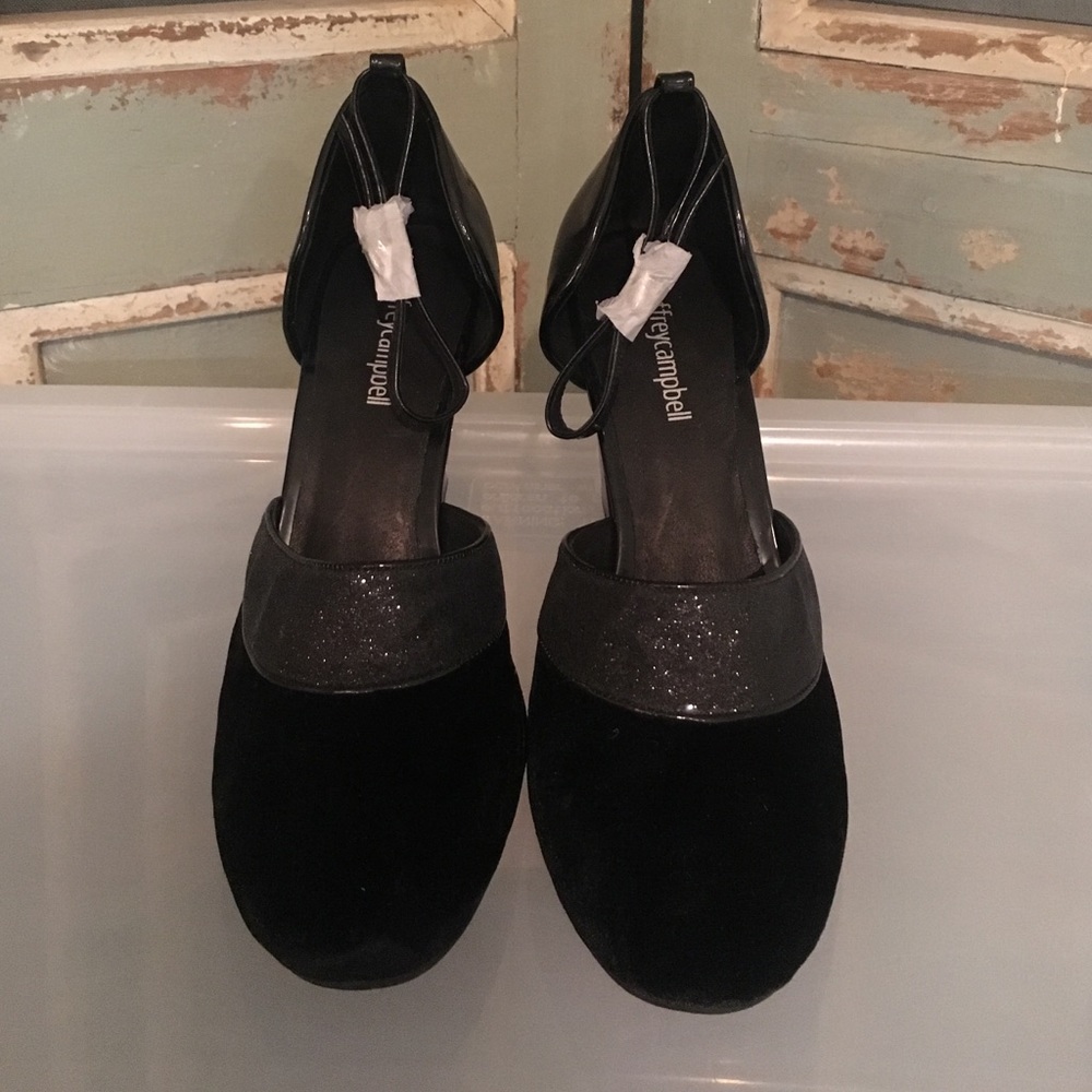 NWT glitter velvet Jeffrey Campbell pumps