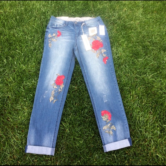 πΉHost Pick! 4/24 $55 Rose Embroidered Jeans S 16 - Picture 2 of 8