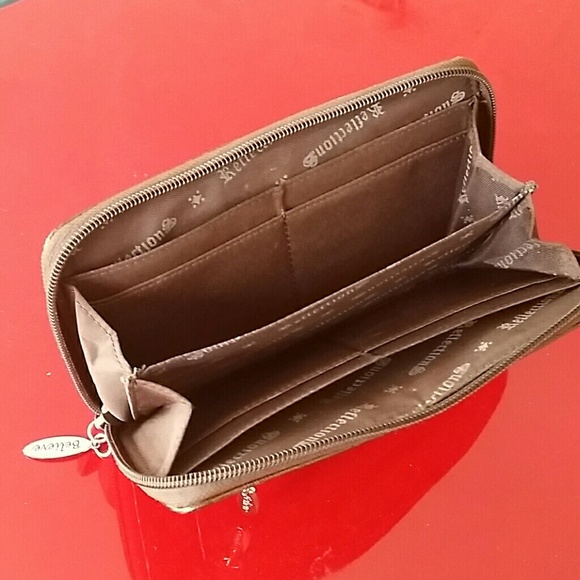 Wallet - Picture 6 of 8