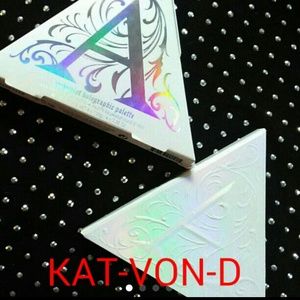 Kat-Von-D Alchemist Holographic Pallet
