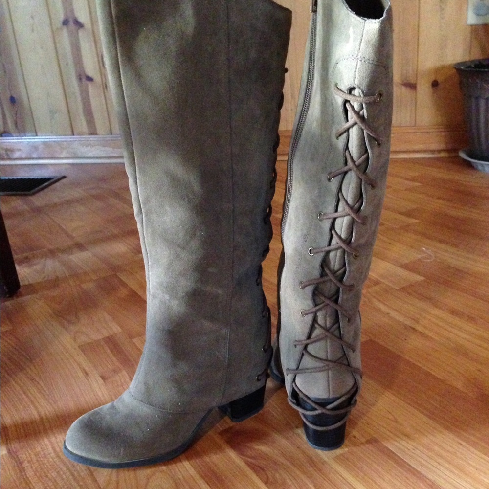 Fergie boots 6.5