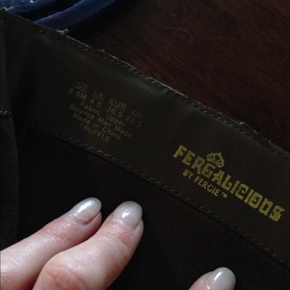 Fergie boots 6.5 - Picture 3 of 3
