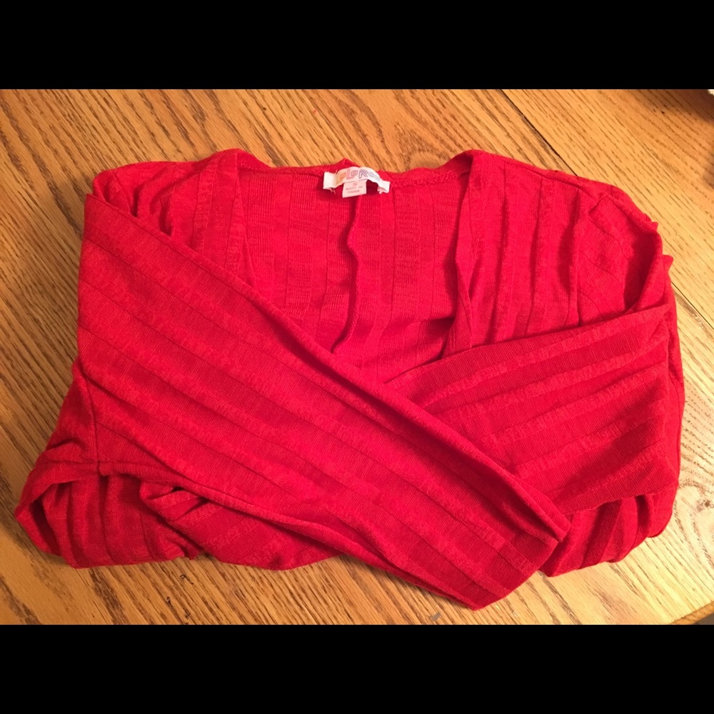 BNWT LuLaRoe Sarah Duster, size Small