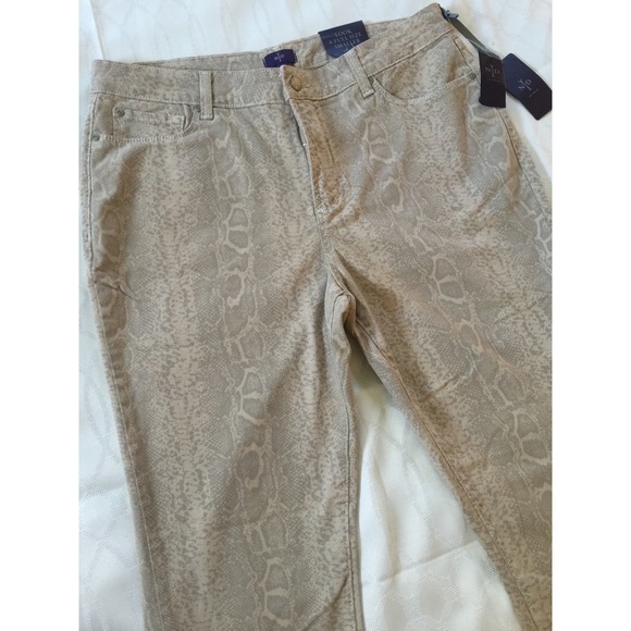 NYDJ Pants - NWT NYDJ Original Slimming Fit Skinny Pants