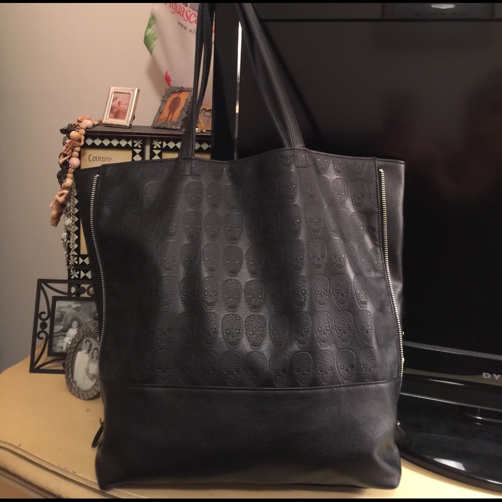 Skull Embossed Purse