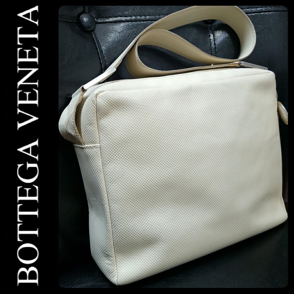 Bottega Veneta Italy Leather Bag - Picture 5 of 11