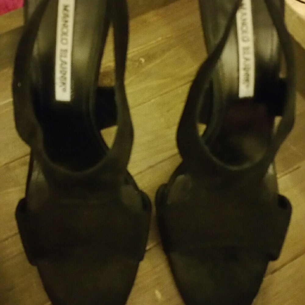 Manolo Blahnik Size 8 1/2 Pumps