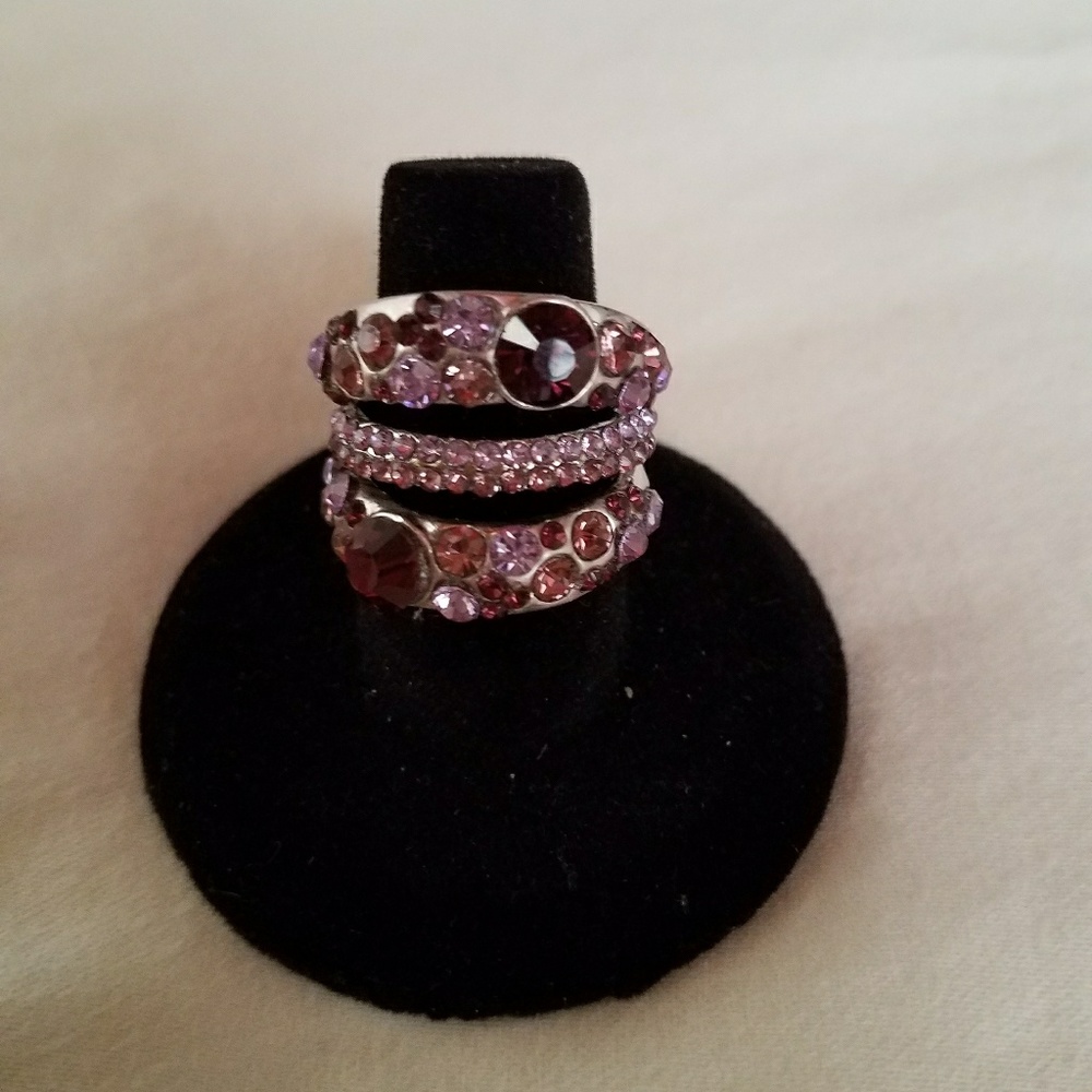 Charming purple personality ring