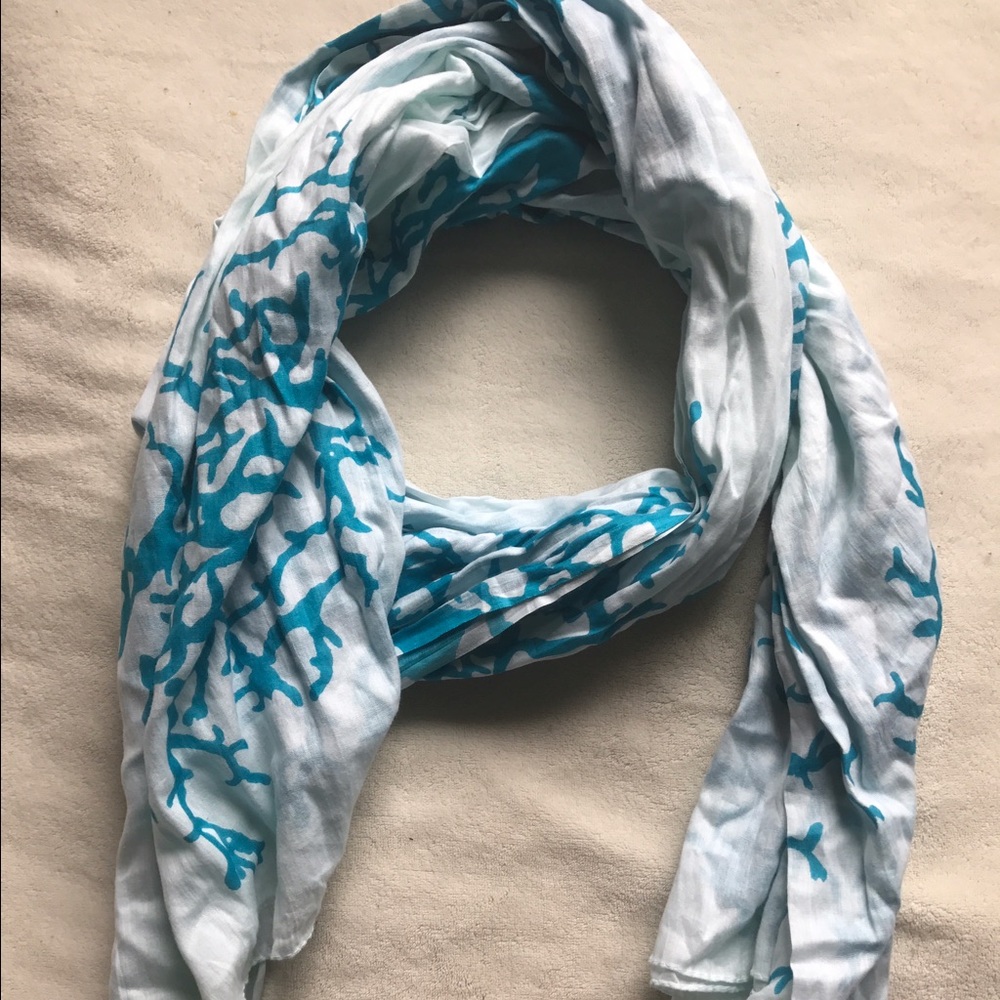 NWOT scarf from Spain