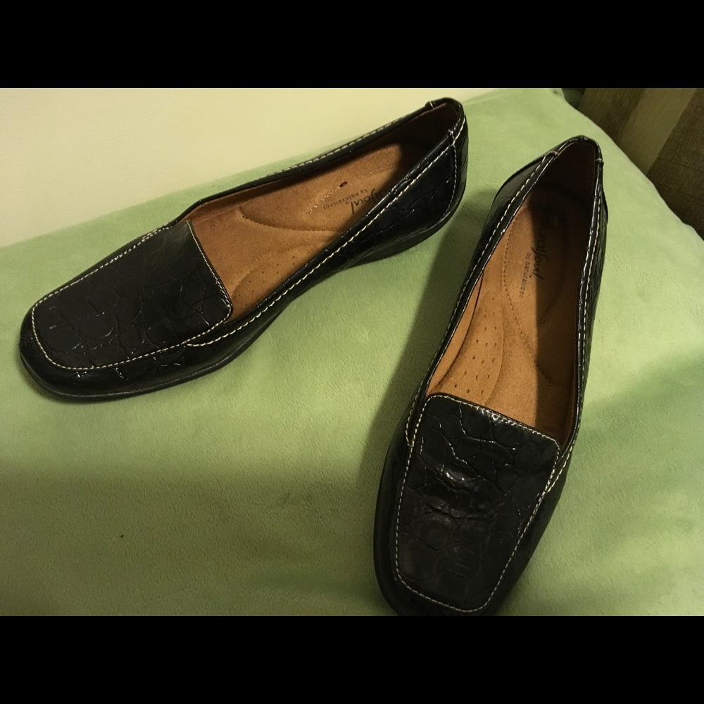 Comfy Naturalizer Black Leather Loafers 7.5 🛍