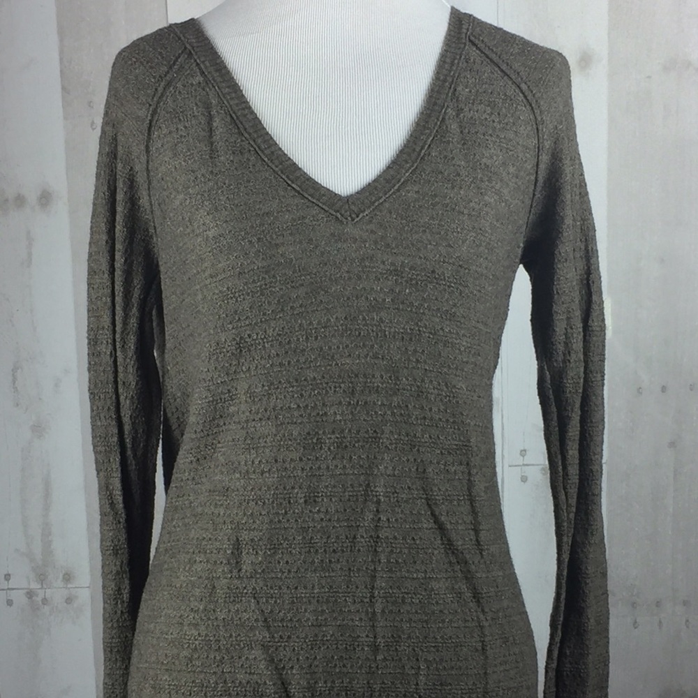 EUC M American Eagle Sweater