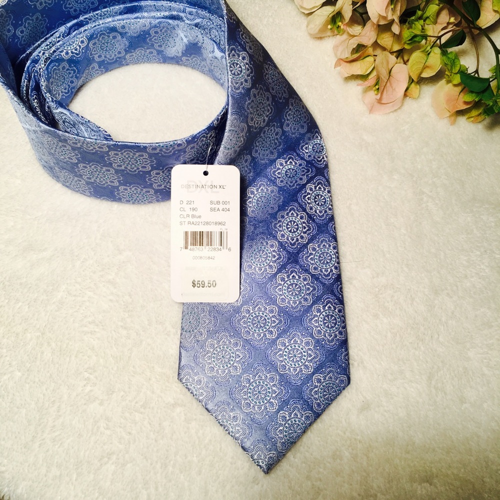 Rochester light blue and white, silk tie NWT!