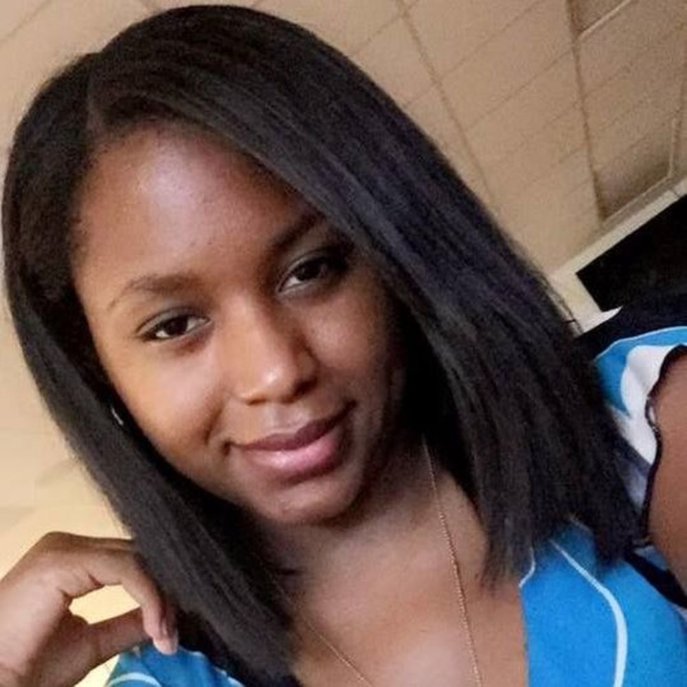 Meet your Posher, Lyerisa