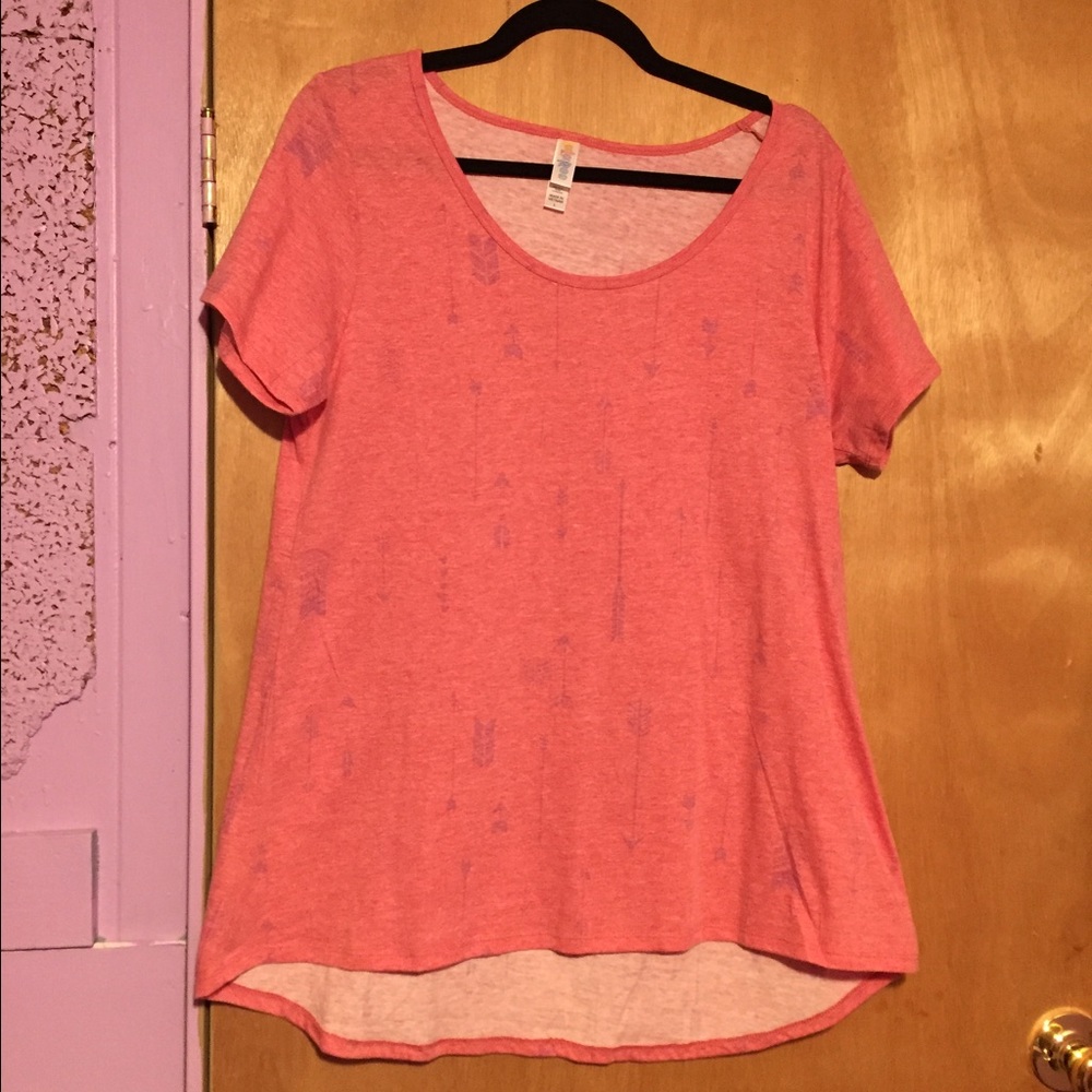Brand new heathered pink large classic t